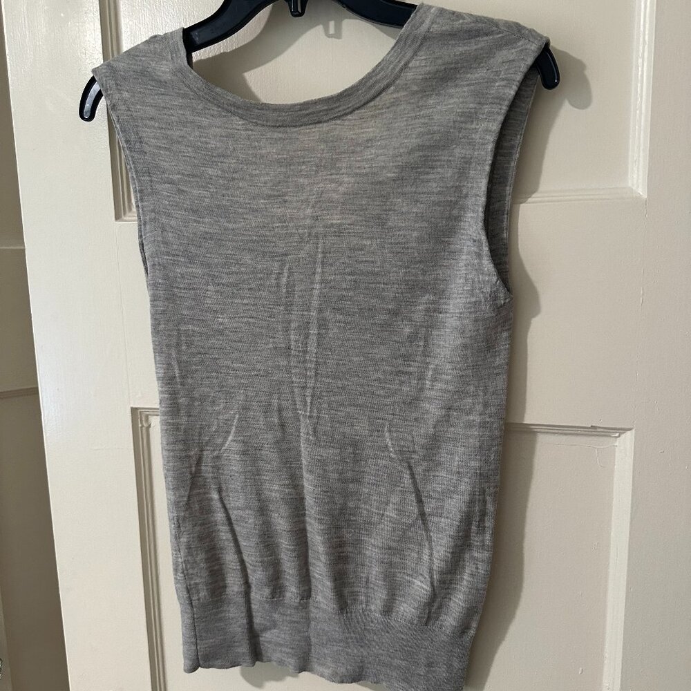 Theory lightweight cashmere shell - size P